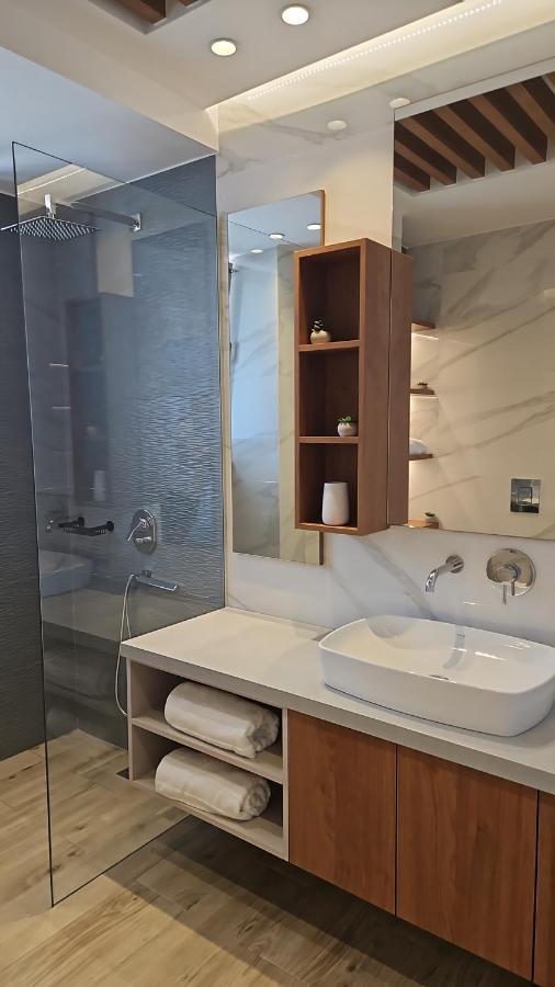 Calm & Dreamy Luxury Apts Pírgos 외부 사진